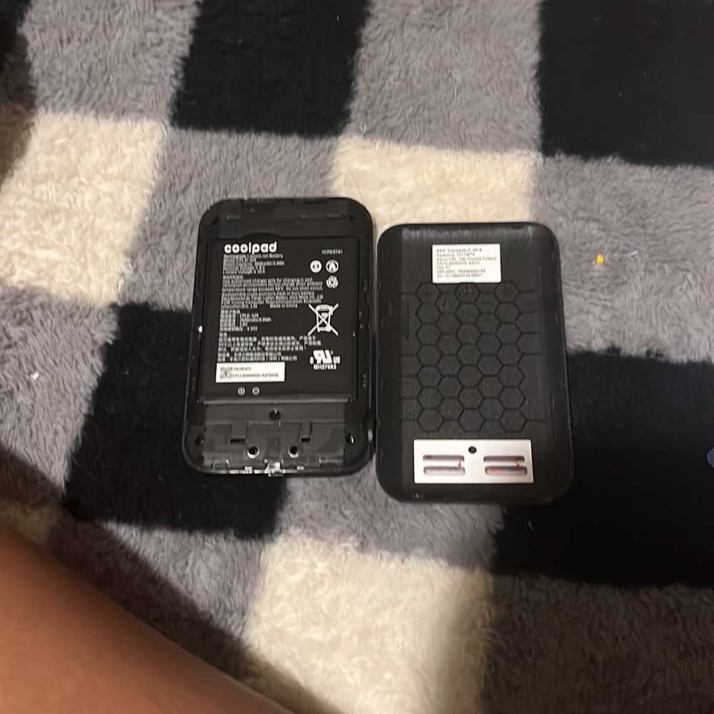 Portable WiFi box - Picture 3 of 3